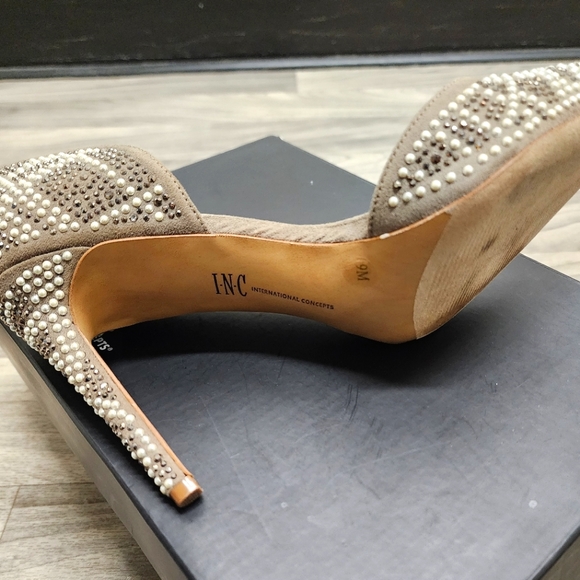 International Concepts Studded Heels - Picture 2 of 6